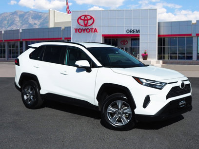 Used 2022 Toyota RAV4 XLE w/ Carpet Mat Package (TMS)