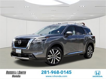 Used 2024 Nissan Pathfinder Platinum w/ Cargo Package