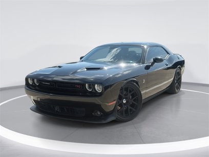 Used 2017 Dodge Challenger R/T Scat Pack w/ Leather Interior Group