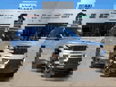 New 2025 Jeep Grand Cherokee Altitude