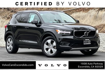 Certified 2022 Volvo XC40 T5 Momentum