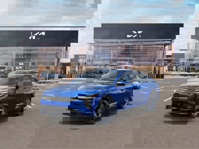New 2025 Kia K4 LXS