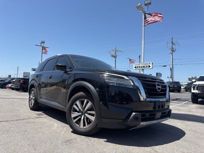 Used 2023 Nissan Pathfinder SL