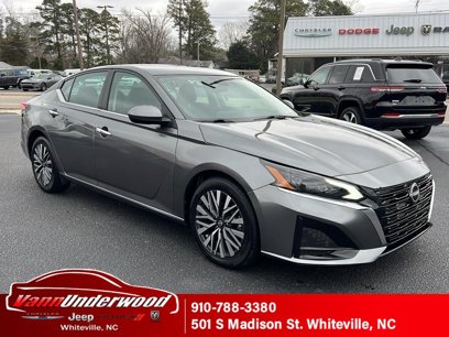 Used 2023 Nissan Altima 2.5 SV