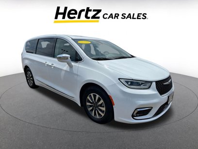 Used 2022 Chrysler Pacifica Limited