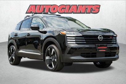 New 2025 Nissan Kicks SR w/ SR Premium Package
