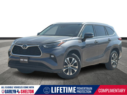 Used 2022 Toyota Highlander XLE