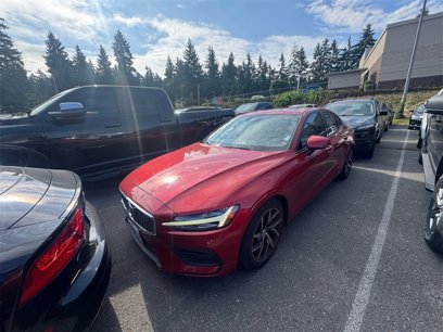 Used 2020 Volvo S60 T5 Momentum
