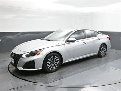 Used 2023 Nissan Altima 2.5 SV