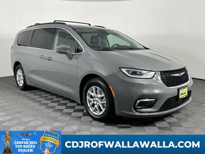 Used 2022 Chrysler Pacifica Touring-L