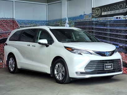 Certified 2024 Toyota Sienna Platinum