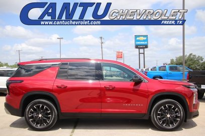 New 2025 Chevrolet Traverse LT w/ Sun and Wheel Package