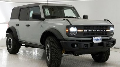 New 2024 Ford Bronco Black Diamond w/ Sasquatch Package