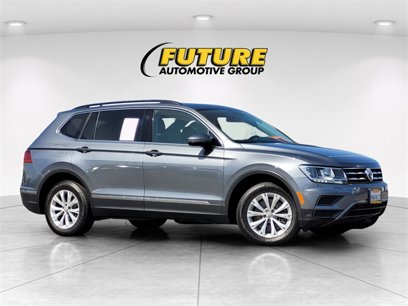 Used 2018 Volkswagen Tiguan SE w/ Panoramic Sunroof Package