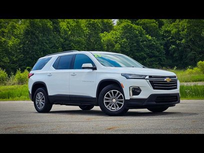 Used 2023 Chevrolet Traverse LT