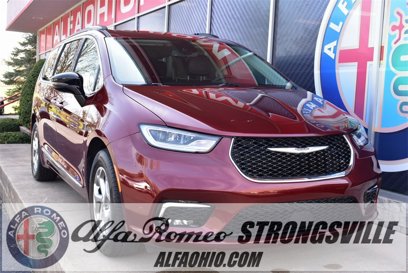 Used 2024 Chrysler Pacifica Limited w/ Trailer Tow Group