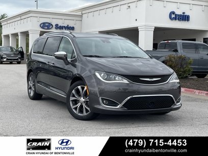 Used 2019 Chrysler Pacifica Limited w/ Tire & Wheel Group
