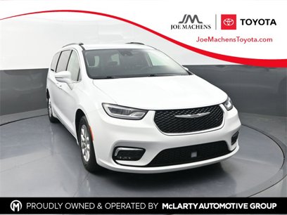 Used 2022 Chrysler Pacifica Touring-L