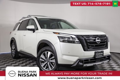 Certified 2023 Nissan Pathfinder SL w/ Lighting Package (N92)