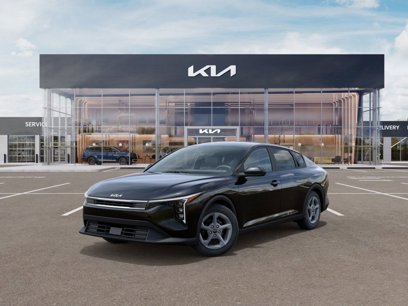 New 2025 Kia K4 LXS