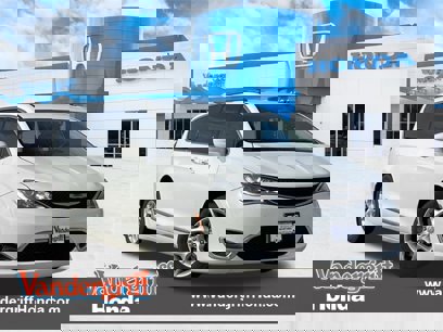 Used 2017 Chrysler Pacifica Touring-L Plus