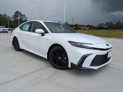 New 2025 Toyota Camry SE