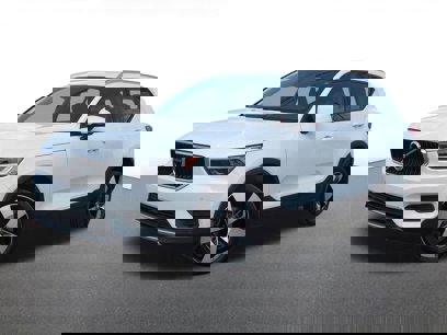 Used 2019 Volvo XC40 T5 Momentum