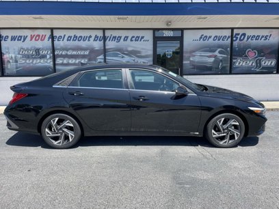 New 2025 Hyundai Elantra Limited