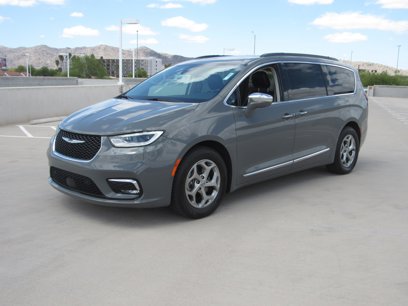 Used 2022 Chrysler Pacifica Limited