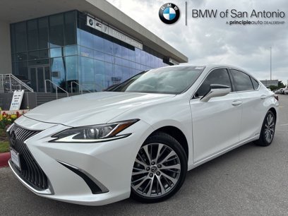 Used 2020 Lexus ES 300h w/ Premium Package