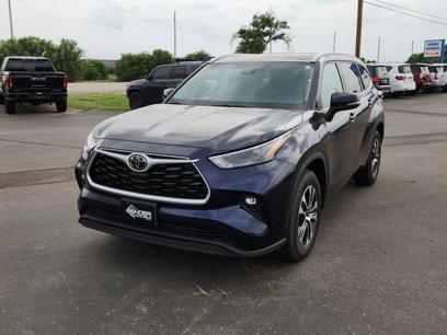 Used 2022 Toyota Highlander XLE