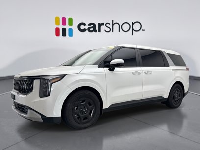 Used 2025 Kia Carnival