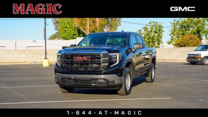 New 2025 GMC Sierra 1500 Pro w/ Pro Value Package