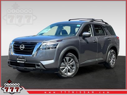 Certified 2022 Nissan Pathfinder SV