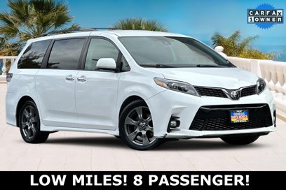 Used 2018 Toyota Sienna SE