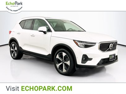 Used 2025 Volvo XC40 B5 Plus