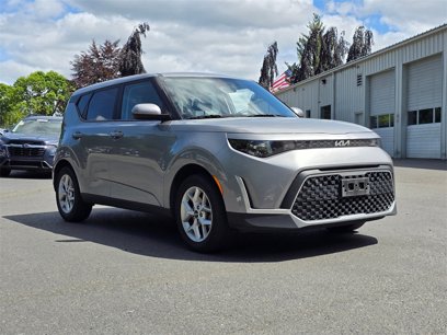 Used 2024 Kia Soul LX w/ Option Group 015