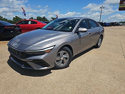 Used 2024 Hyundai Elantra SE
