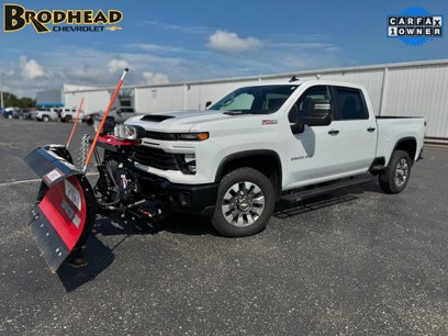 Used 2024 Chevrolet Silverado 2500 Custom w/ Custom Value Package