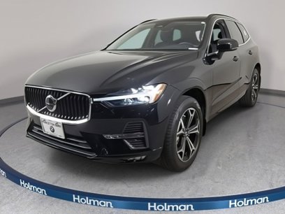 Used 2022 Volvo XC60 B5 Momentum w/ Climate Package