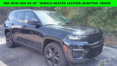 Used 2023 Jeep Grand Cherokee Limited w/ Black Appearance Package
