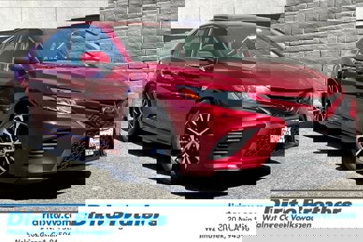 Used 2018 Toyota Camry SE