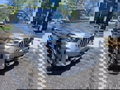 New 2024 BMW X5 xDrive40i w/ Premium Package