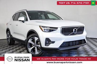 Used 2025 Volvo XC40 B5 Plus