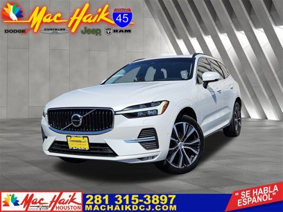 Used 2022 Volvo XC60 B5 Momentum w/ Advanced Package