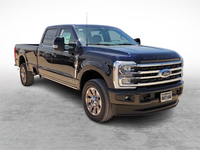 New 2025 Ford F350 King Ranch w/ FX4 Off-Road Package