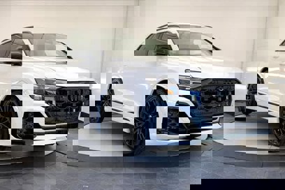 New 2025 Audi SQ8 Premium Plus