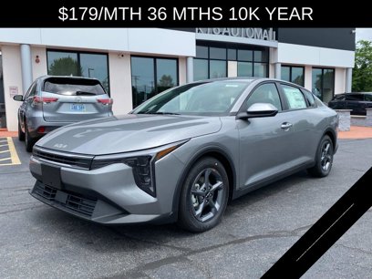 New 2025 Kia K4 LXS