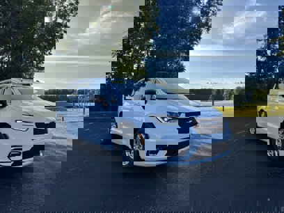New 2026 Chrysler Pacifica Select