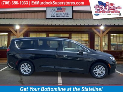 Used 2023 Chrysler Pacifica Touring-L